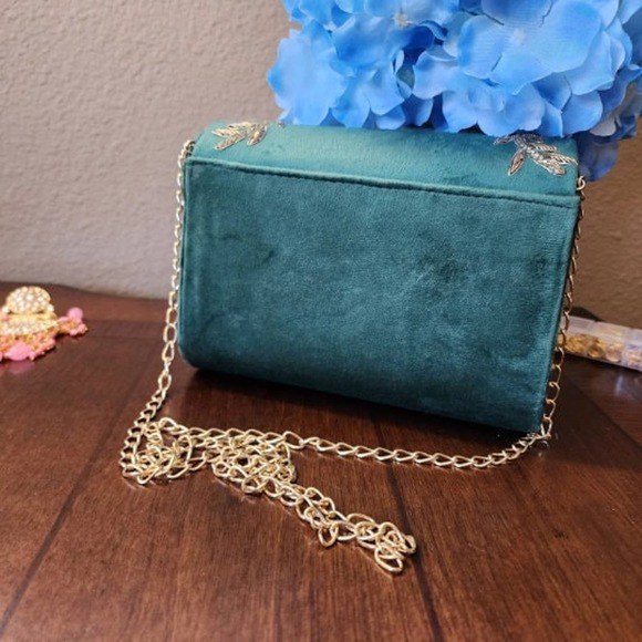 NWT Green Floral Embroidered Velvet Clutch Purse For Bride Green  Evening Bag - Picture 7 of 8
